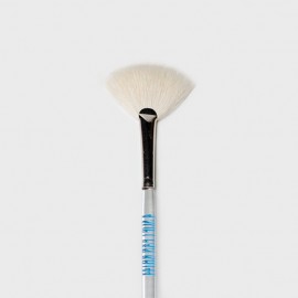 #4 Soft Fan Brush